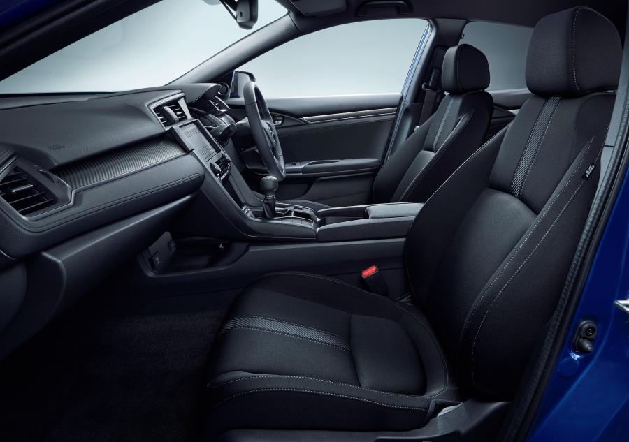 Интерьер Honda Civic Hatchback (FK) 2017 года  (JP) (фото 12 из 14)